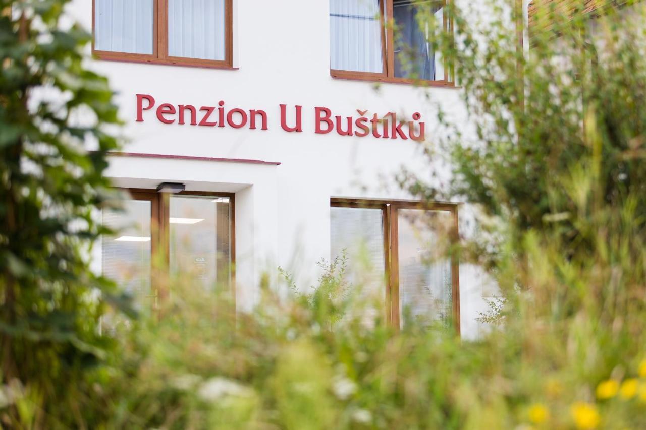 Penzion U Bustiku Sardice Eksteriør bilde