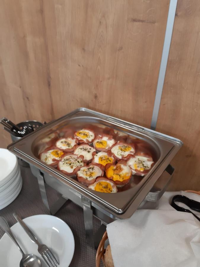 Penzion U Bustiku Sardice Eksteriør bilde